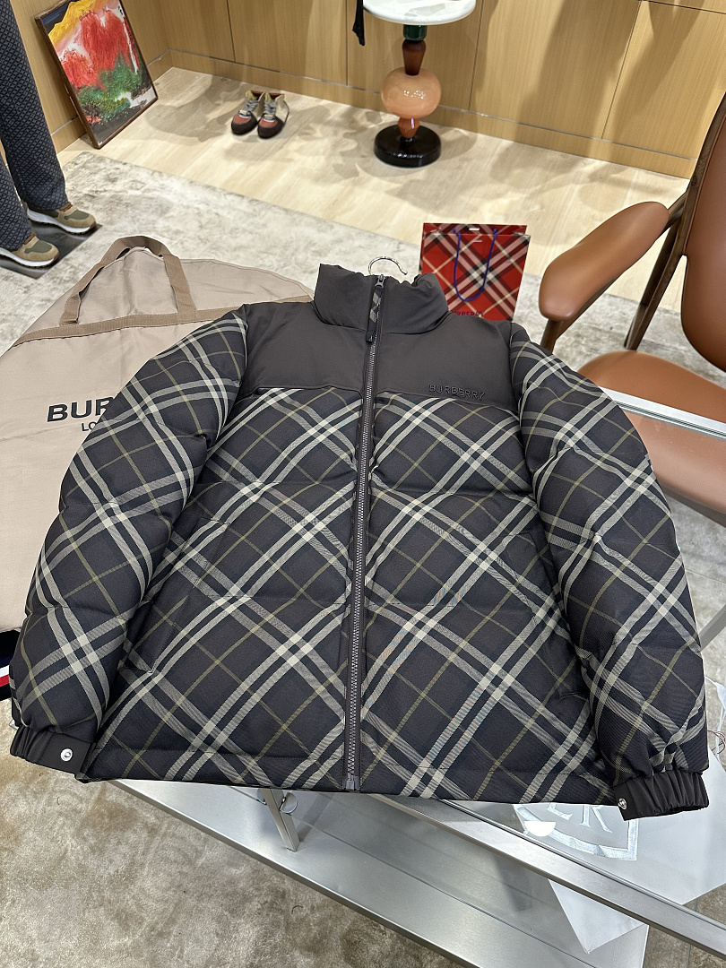 Burberry 5211−8L - Image 5