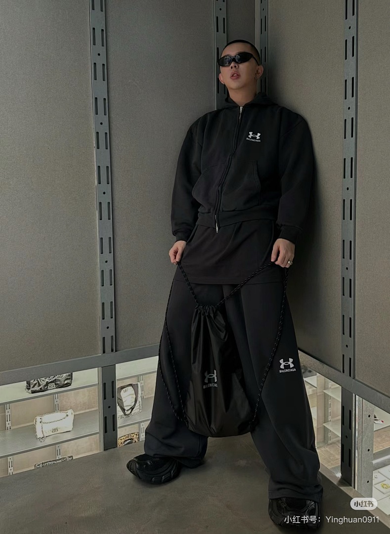 Balenciaga Half - Image 14