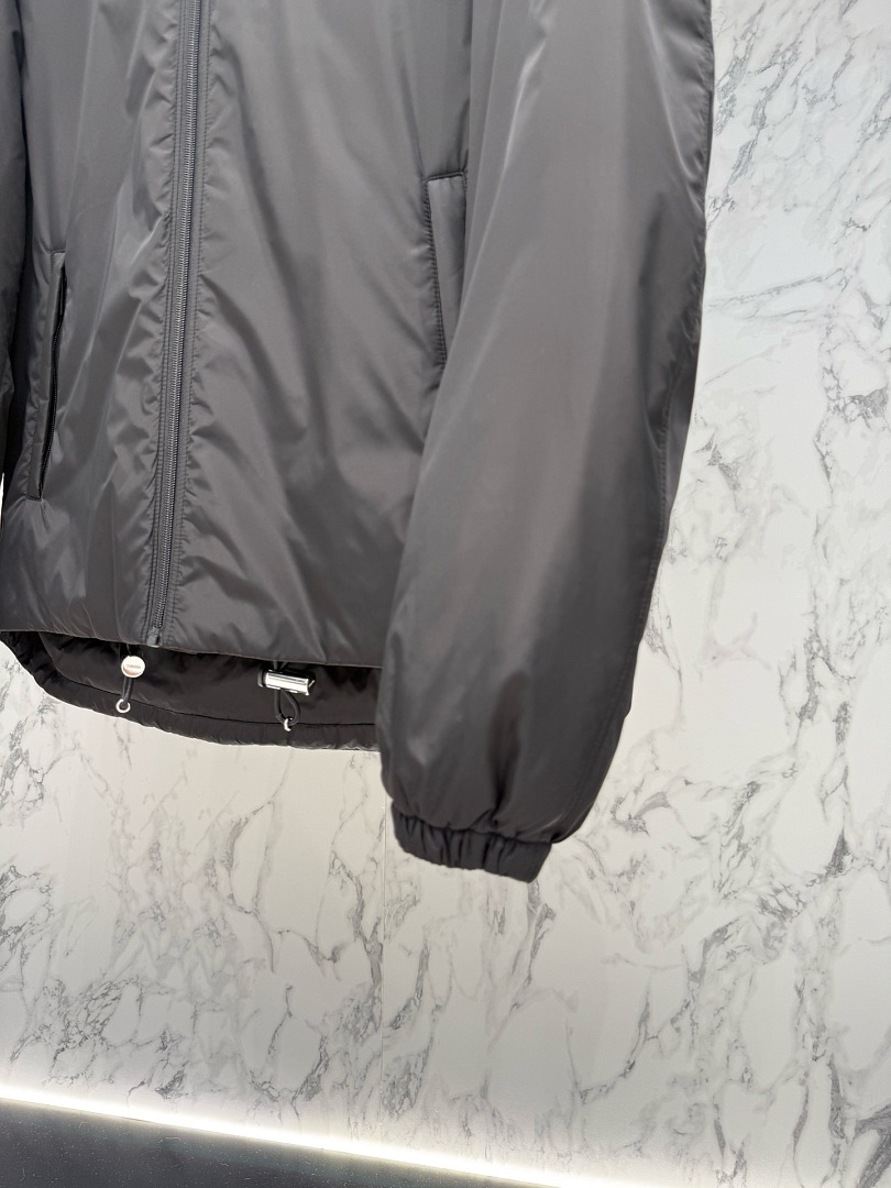 Prada 5686−52L - Image 9