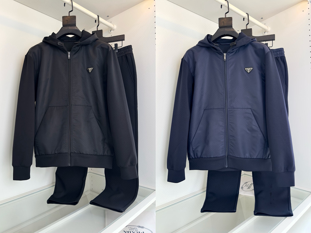Prada Pant: 299. 57118−32L