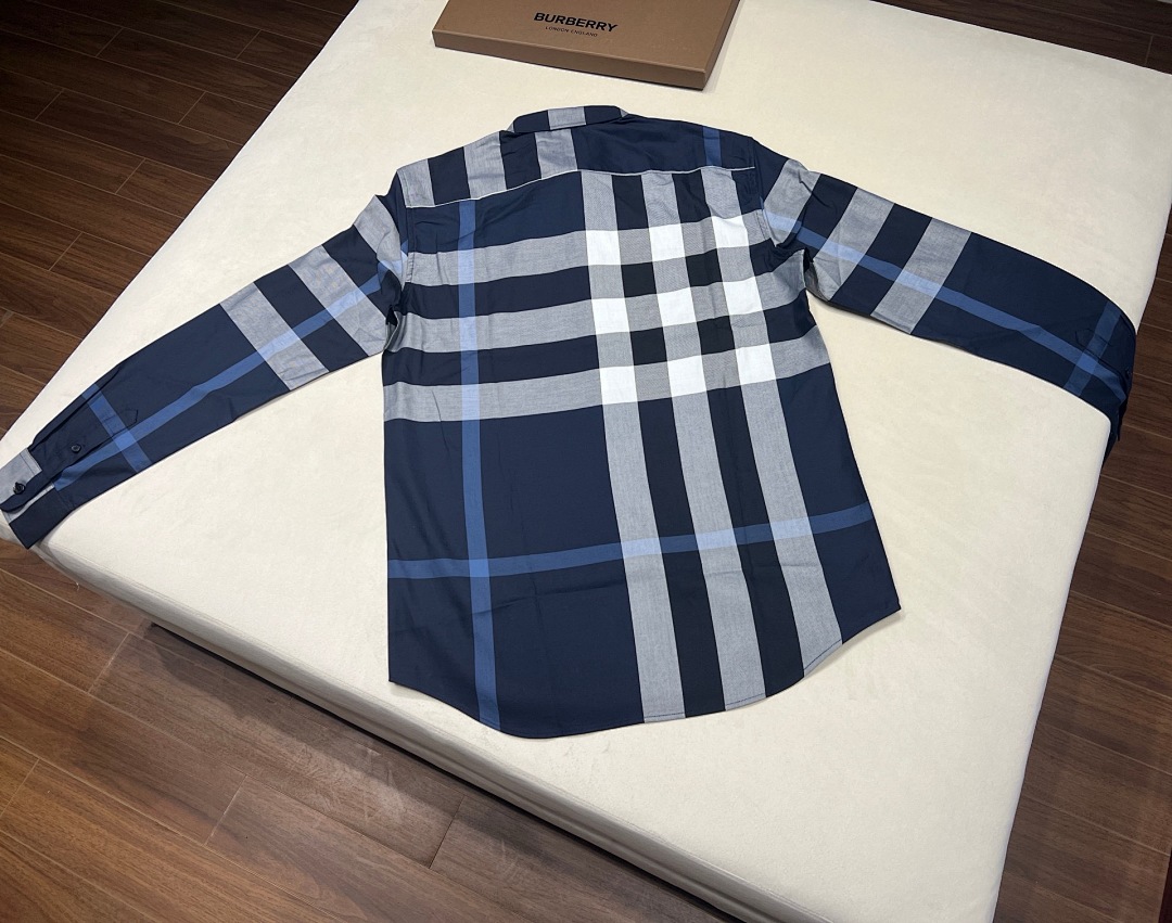 Burberry 3929-47L - Image 8