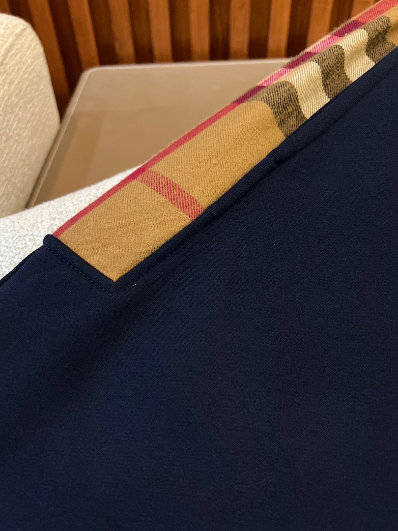 Burberry –6B026-65L - Image 15