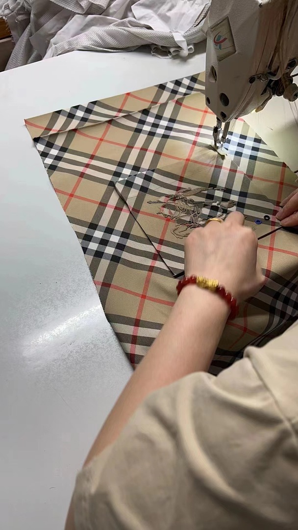 Burberry 6D300-61L - Image 5
