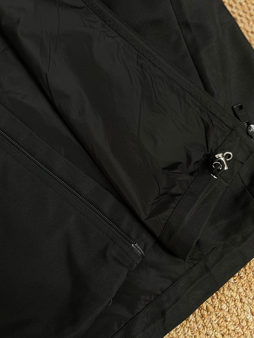 Prada 3022-32L - Image 10