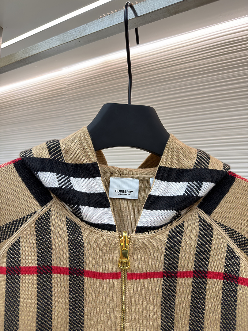 Burberry 5178−8L - Image 6