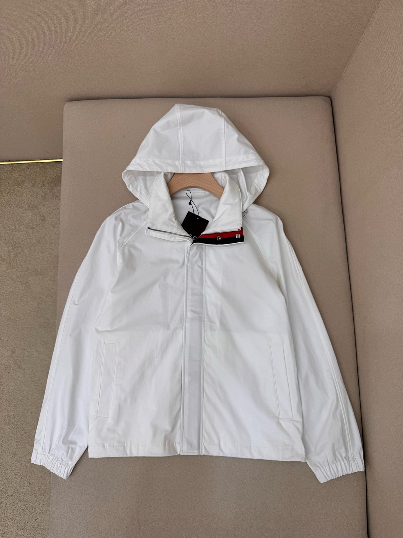 Gucci 3WT5141-8L - Image 17