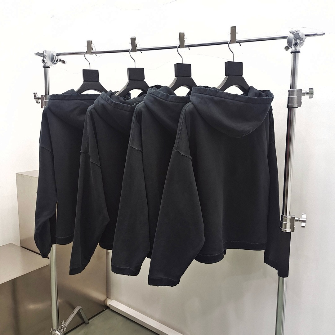 Gallery Dept Yuan - Image 2