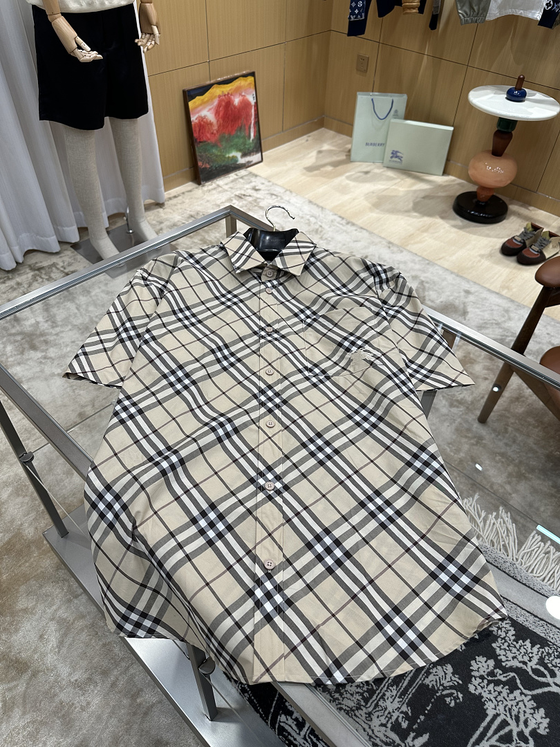 Burberry 549−8L - Image 5