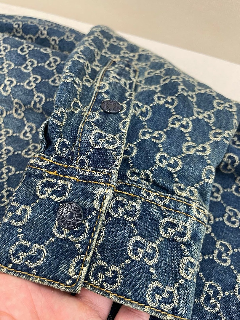 Gucci 3WT5055-8L - Image 17