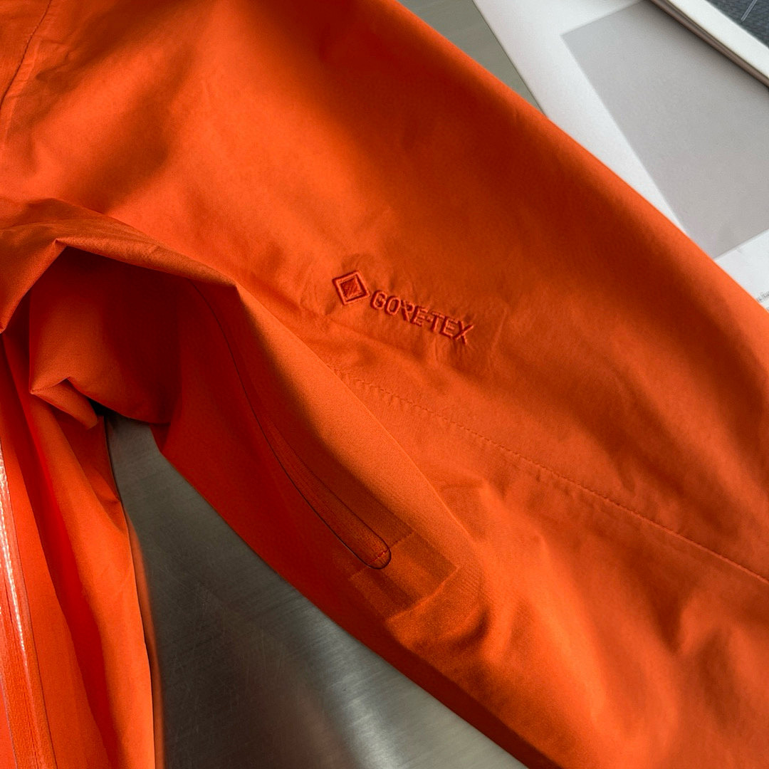 Arc'teryx — - Image 9