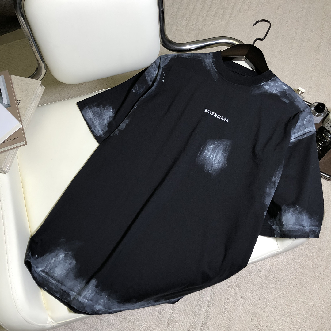 Balenciaga 585−17L - Image 12