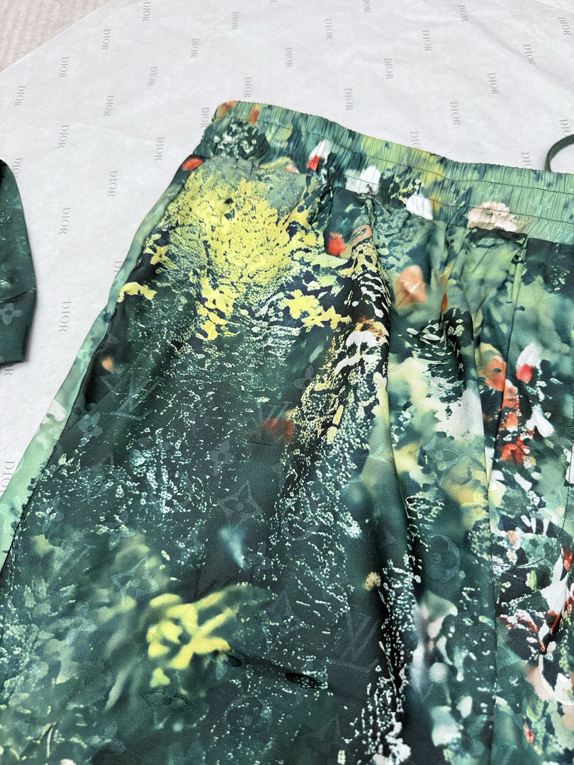Unbranded Short:249 3011-16L - Image 9