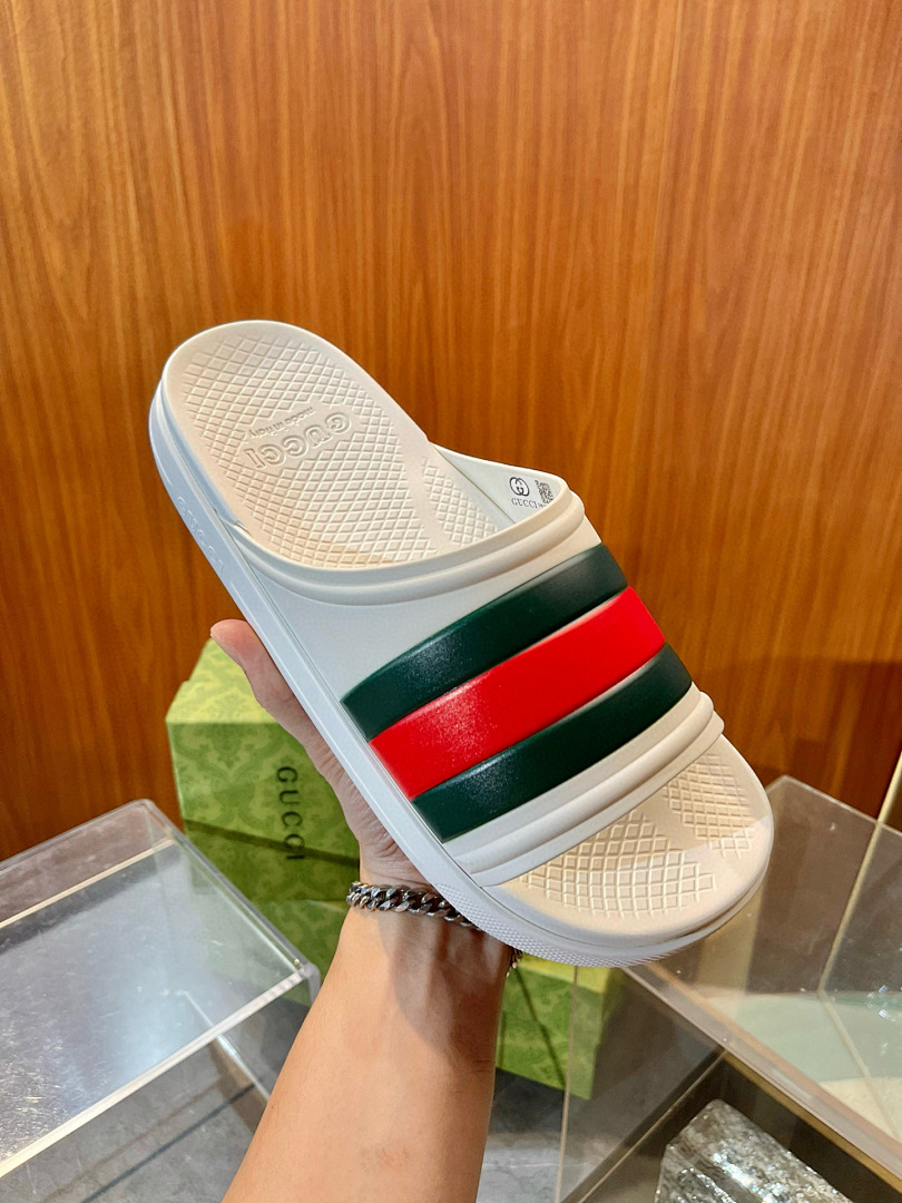 Gucci 53311−33L - Image 10