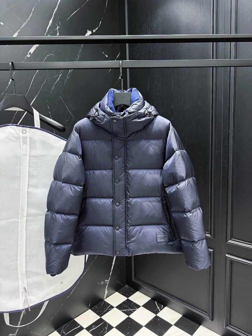 Burberry 38078-83L - Image 15