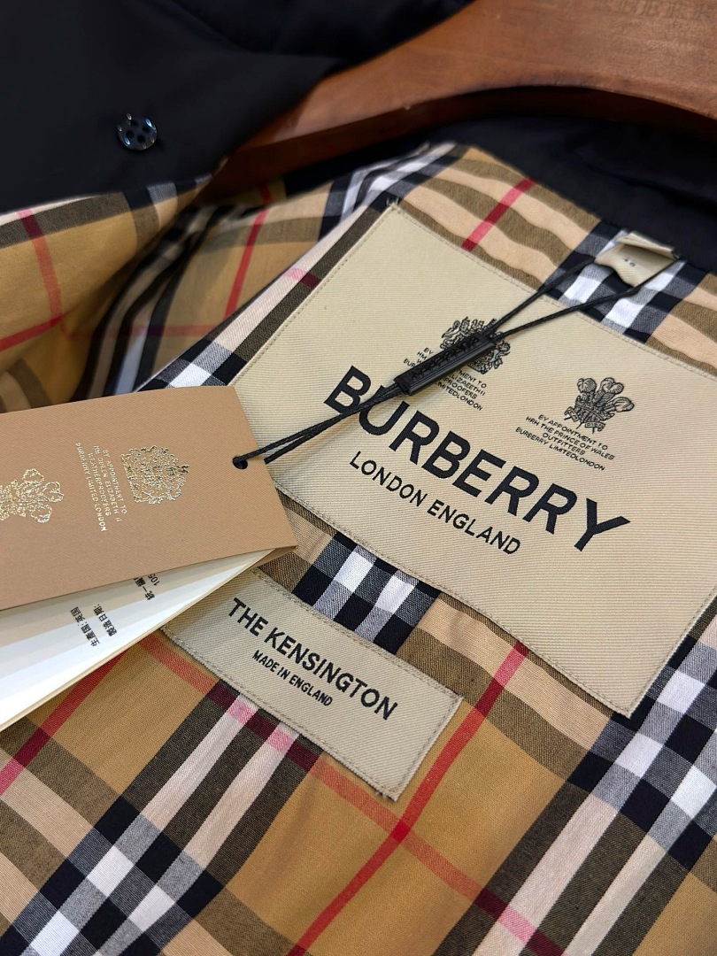 Burberry —6B034 - Image 10