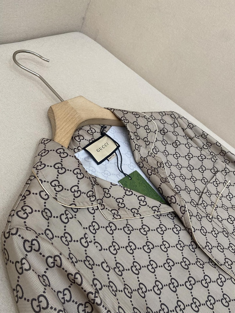 Gucci 37527-37528-8L - Image 24