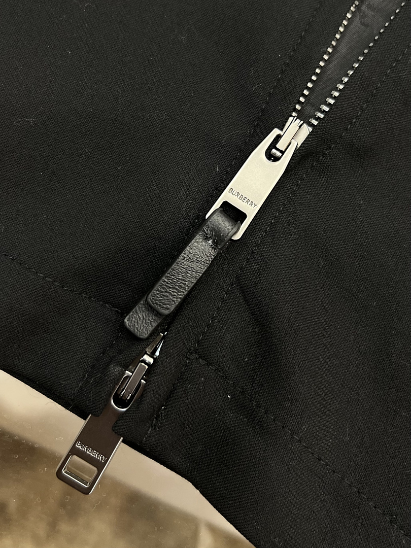 Burberry 556−8L - Image 11