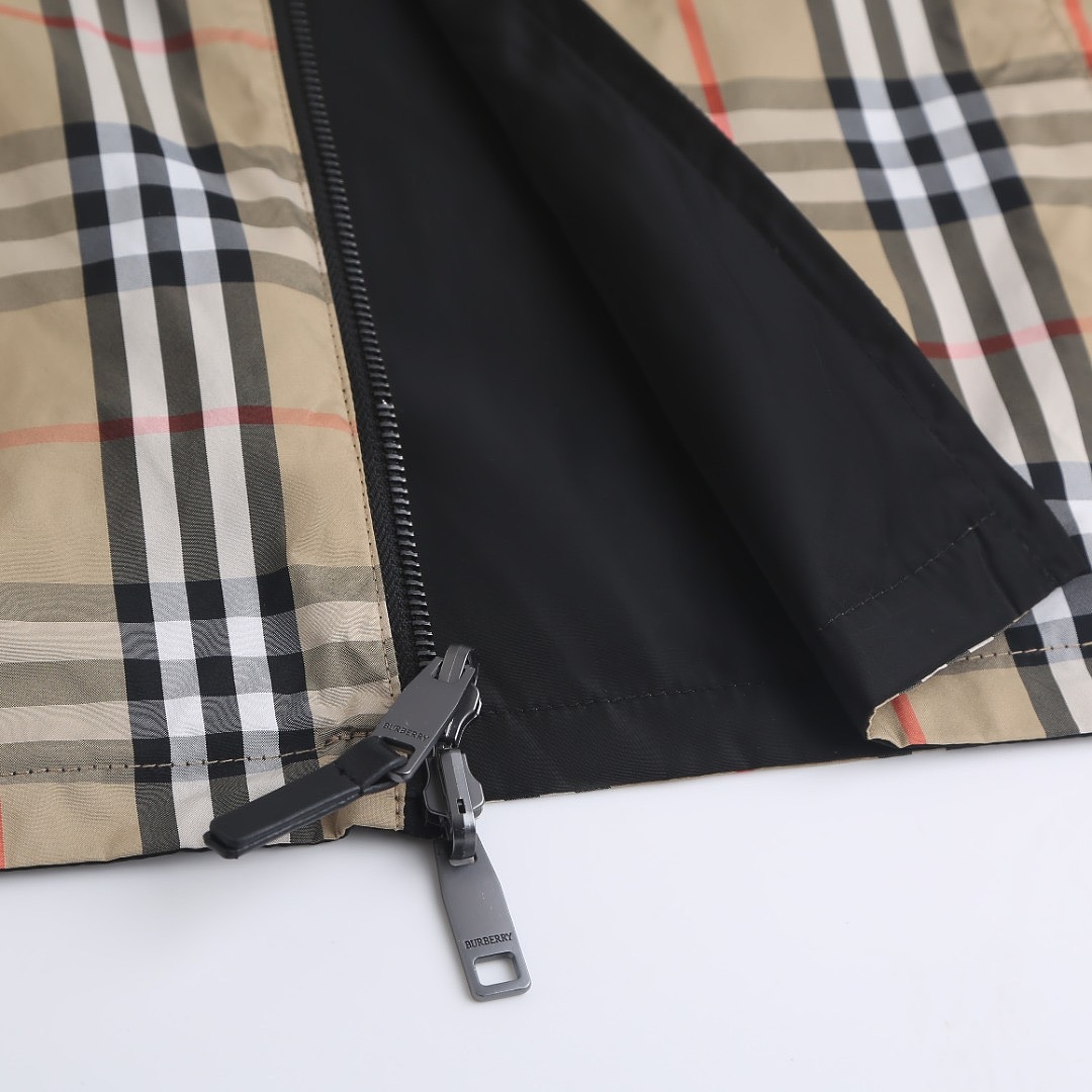 Burberry 6D286-61L - Image 9