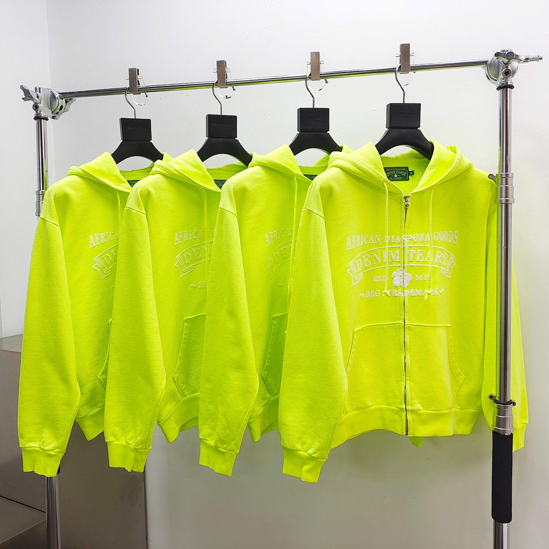 Gallery Dept B4204 Fluorescent Light Green. B4202