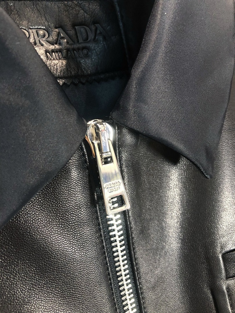 Prada 580W00025Real Leather - Image 8