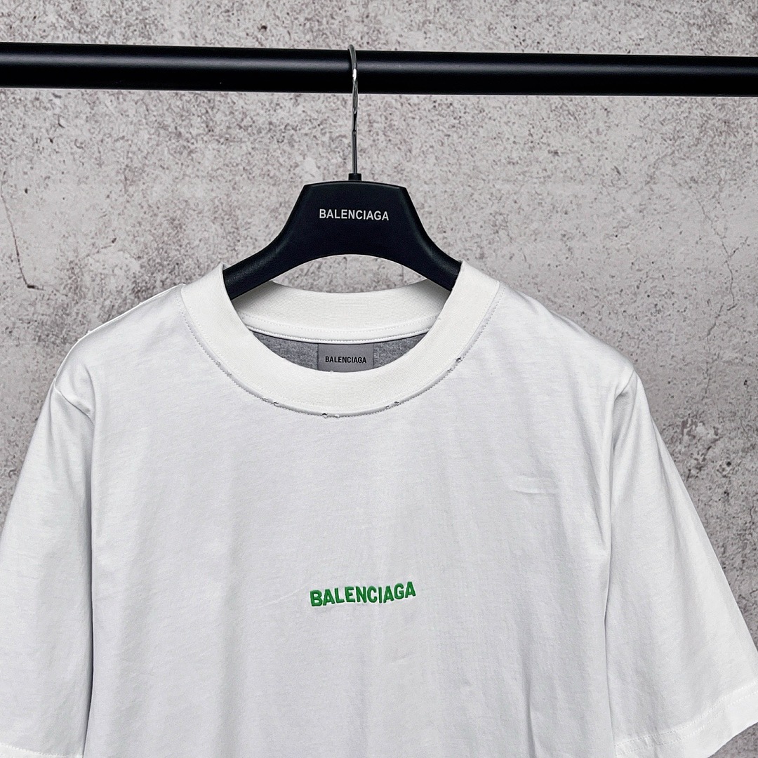 Balenciaga 5326−24L - Image 5