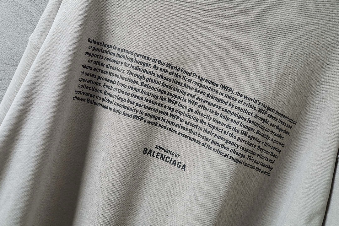 Balenciaga 5ZZ049−25L - Image 12