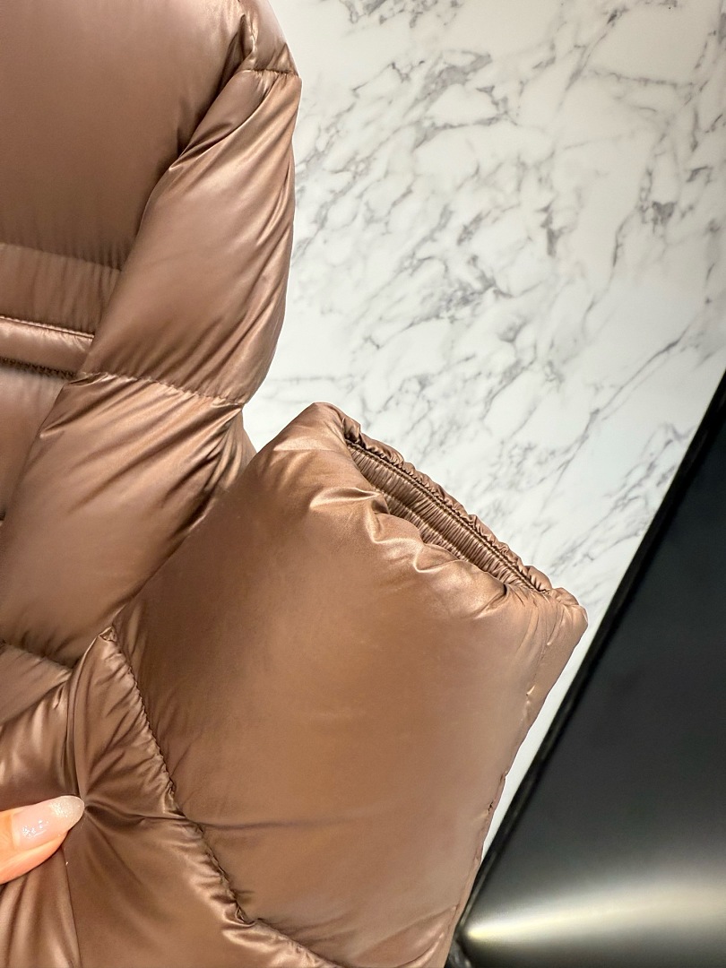 Prada 323-86L - Image 25