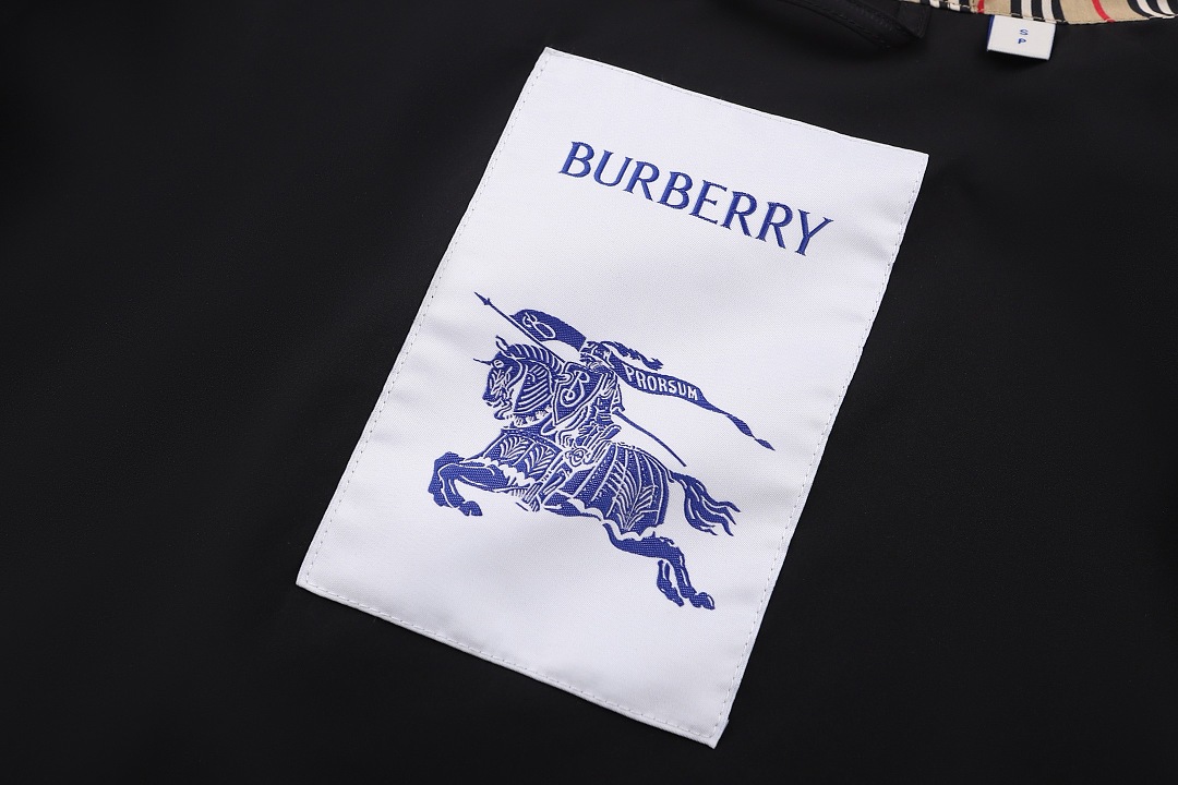 Burberry 52122−51L - Image 8