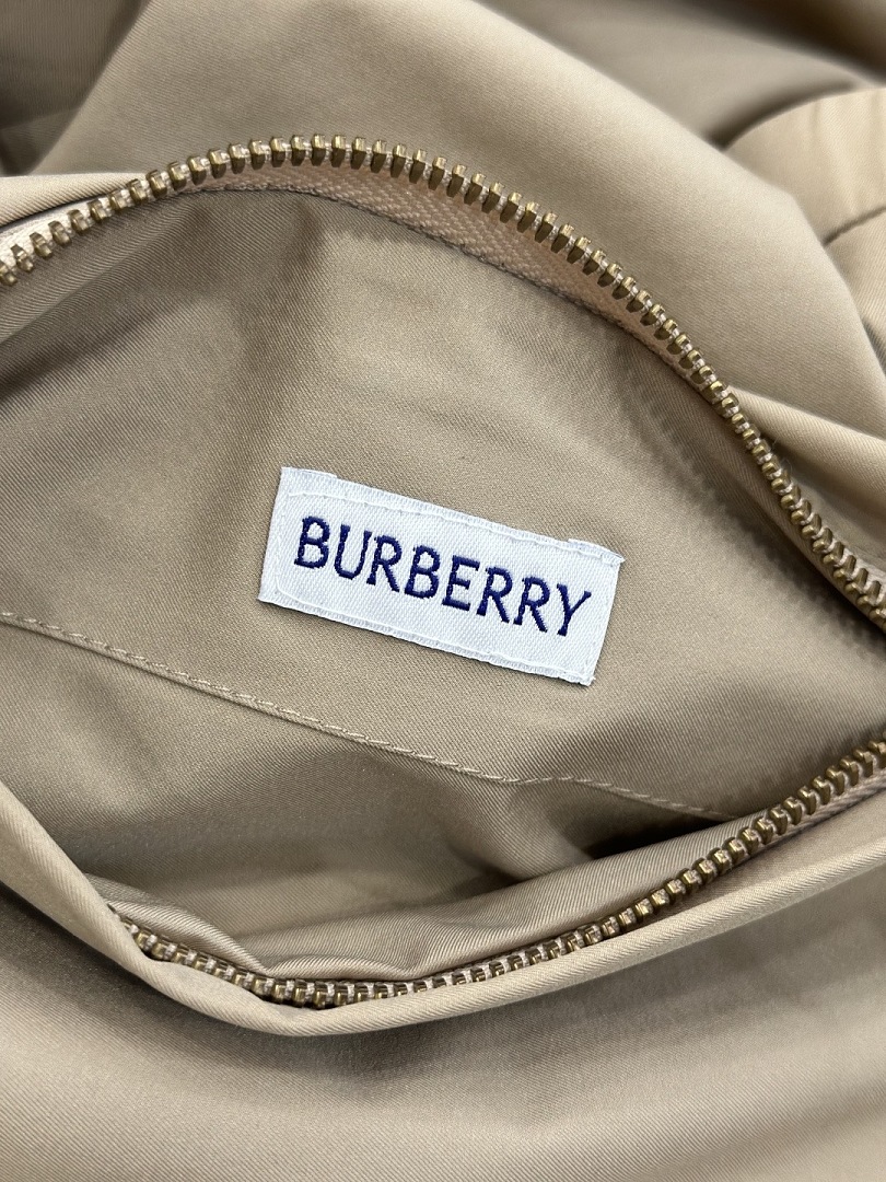 Burberry 567−8L - Image 25