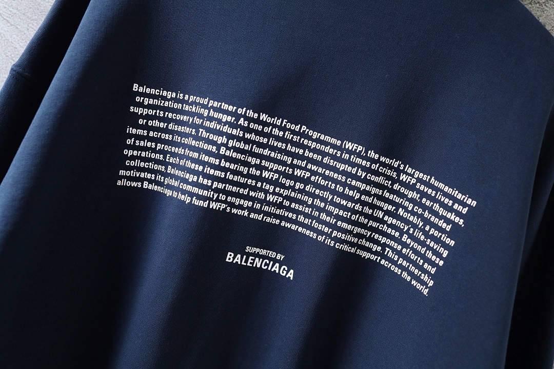 Balenciaga 5ZZ049−25L - Image 3