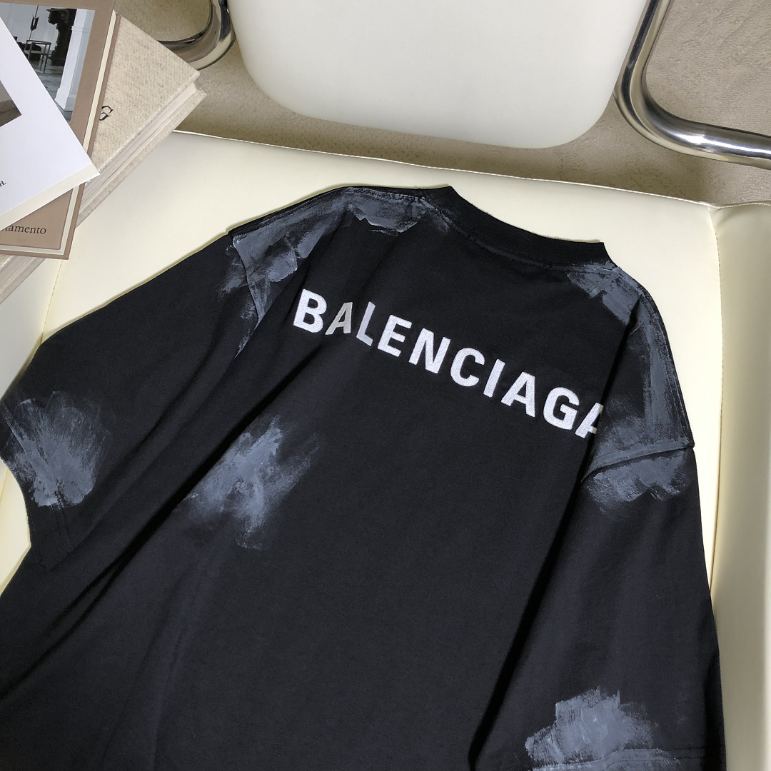 Balenciaga 585−17L - Image 5
