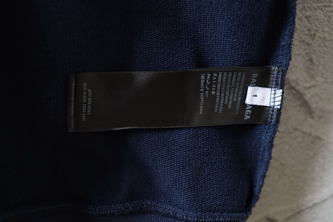 Balenciaga 5ZZ051−25L - Image 9