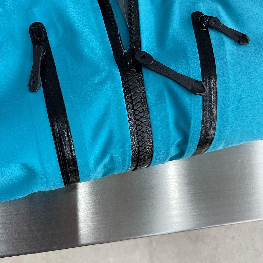 Arc'teryx — - Image 13