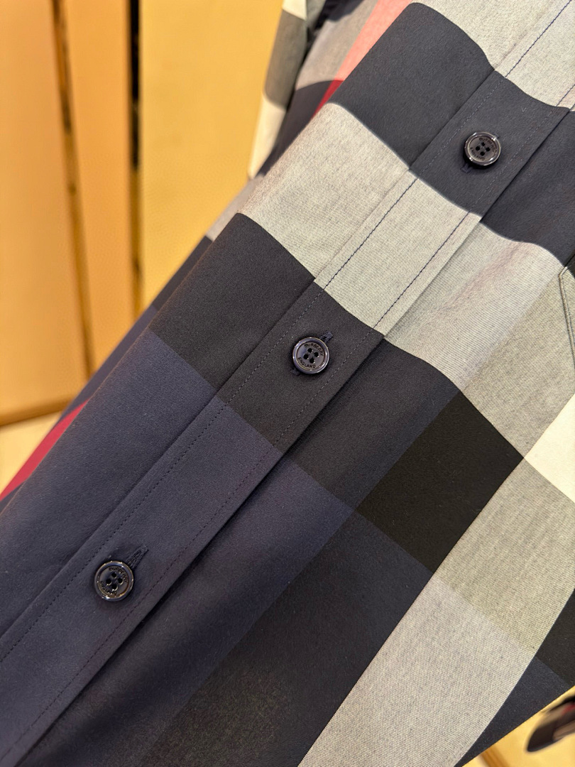 Burberry L68B073-65L - Image 9