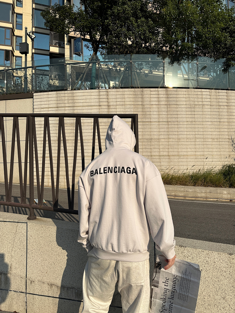 Balenciaga 5M018−17L - Image 2