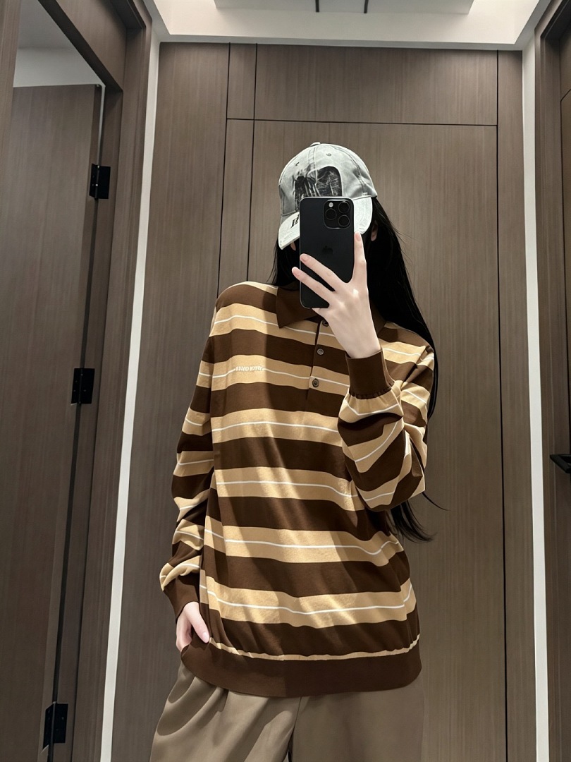 Miu Miu 59126−9L - Image 14