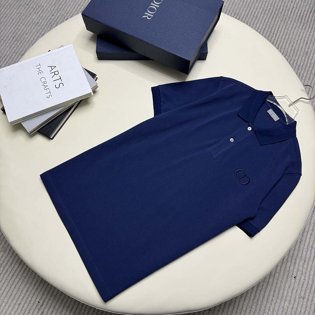 Dior 540−17L