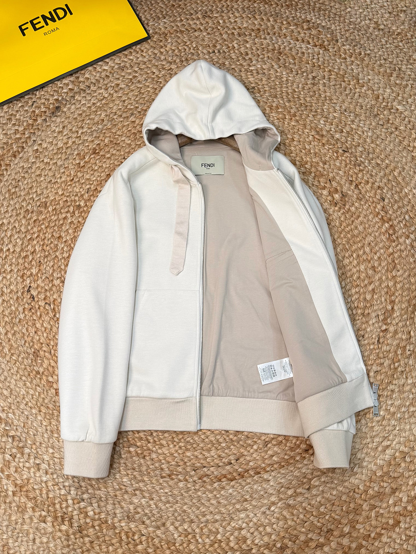On Running Price:Jacket 499 Pants: 319 5183−8L - Image 15