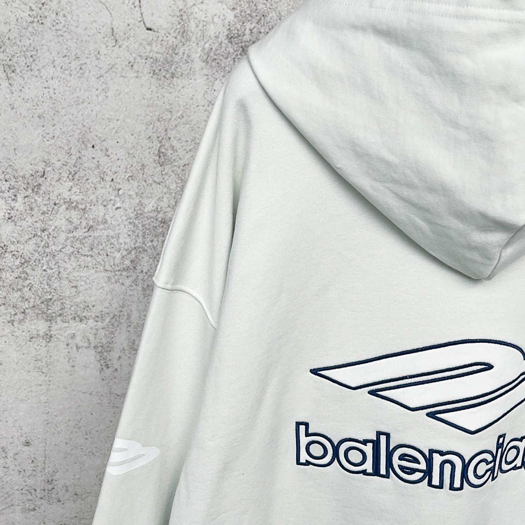 Balenciaga 5324−24L - Image 9
