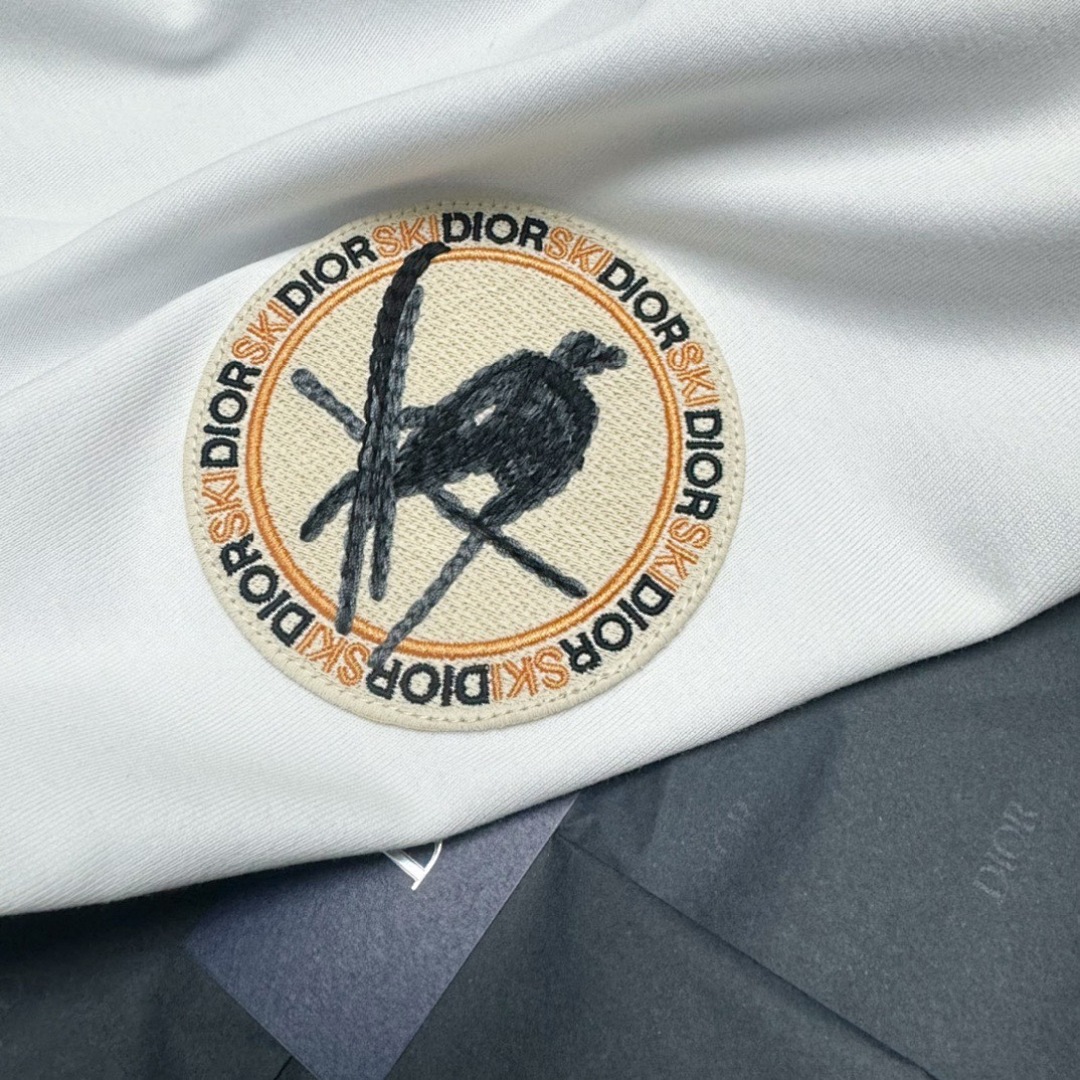 Dior Yuan. Label 544−17L - Image 22