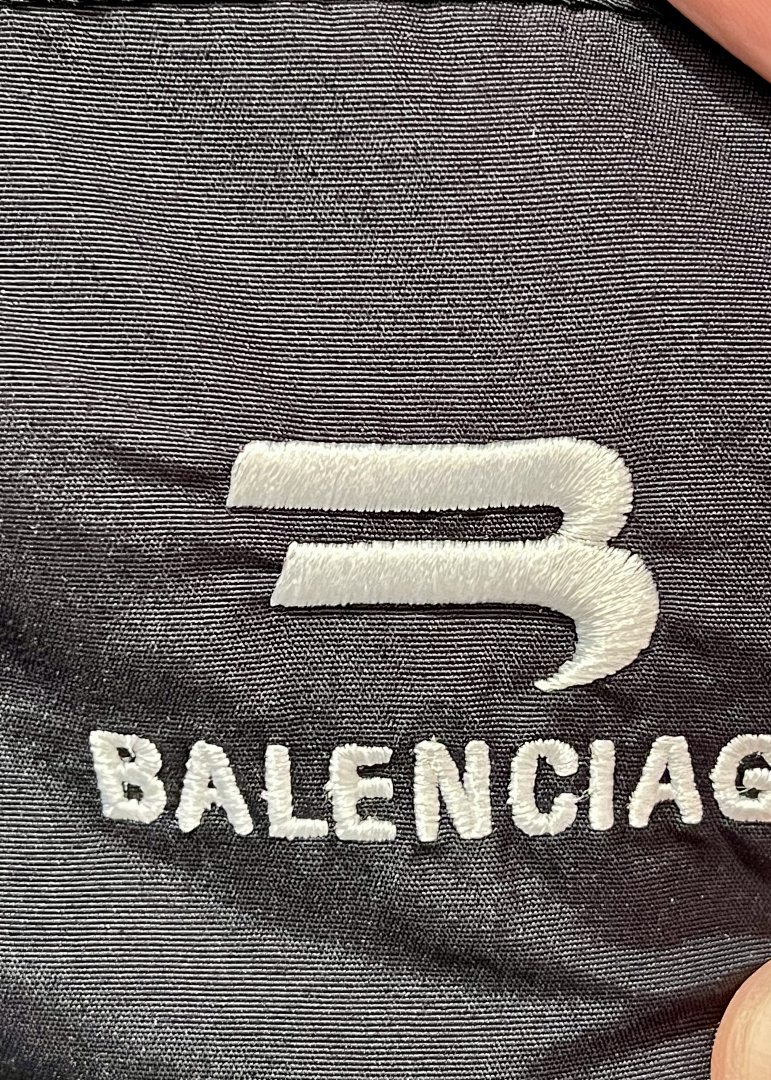 Balenciaga 3010-53L - Image 17