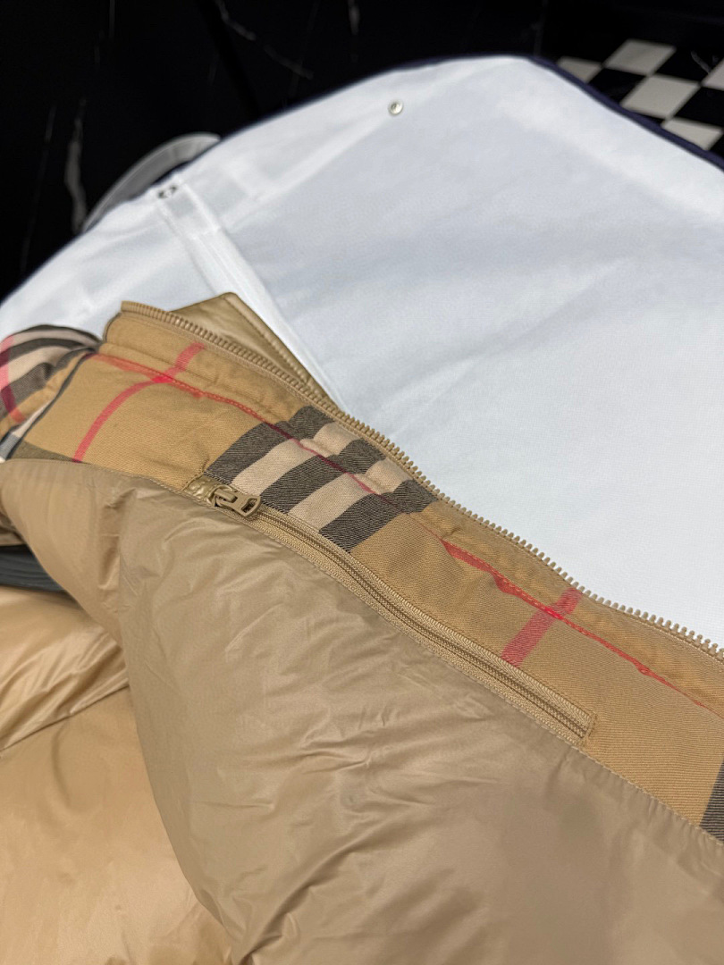 Burberry . 59650−92L - Image 22