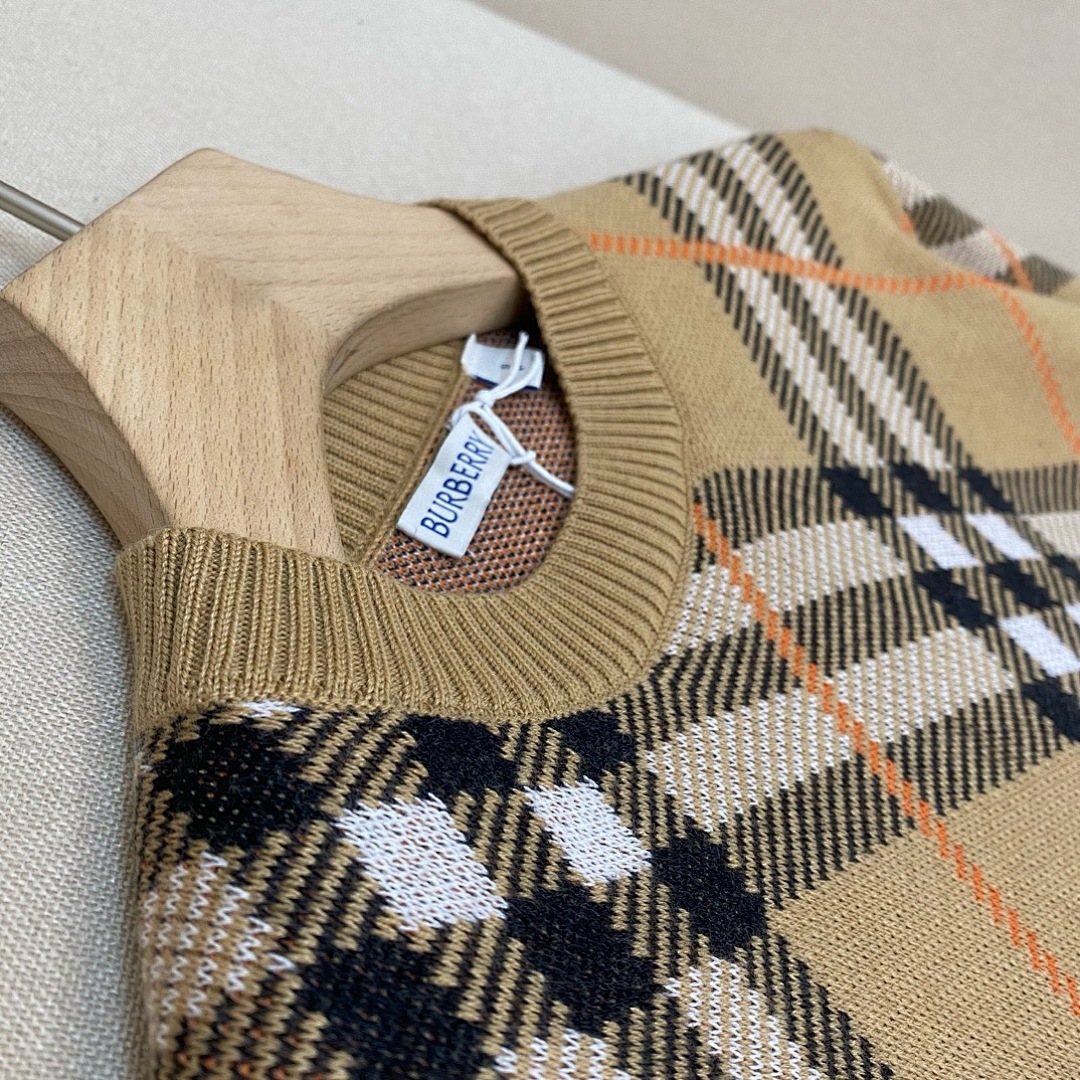 Burberry 36712-8L - Image 8