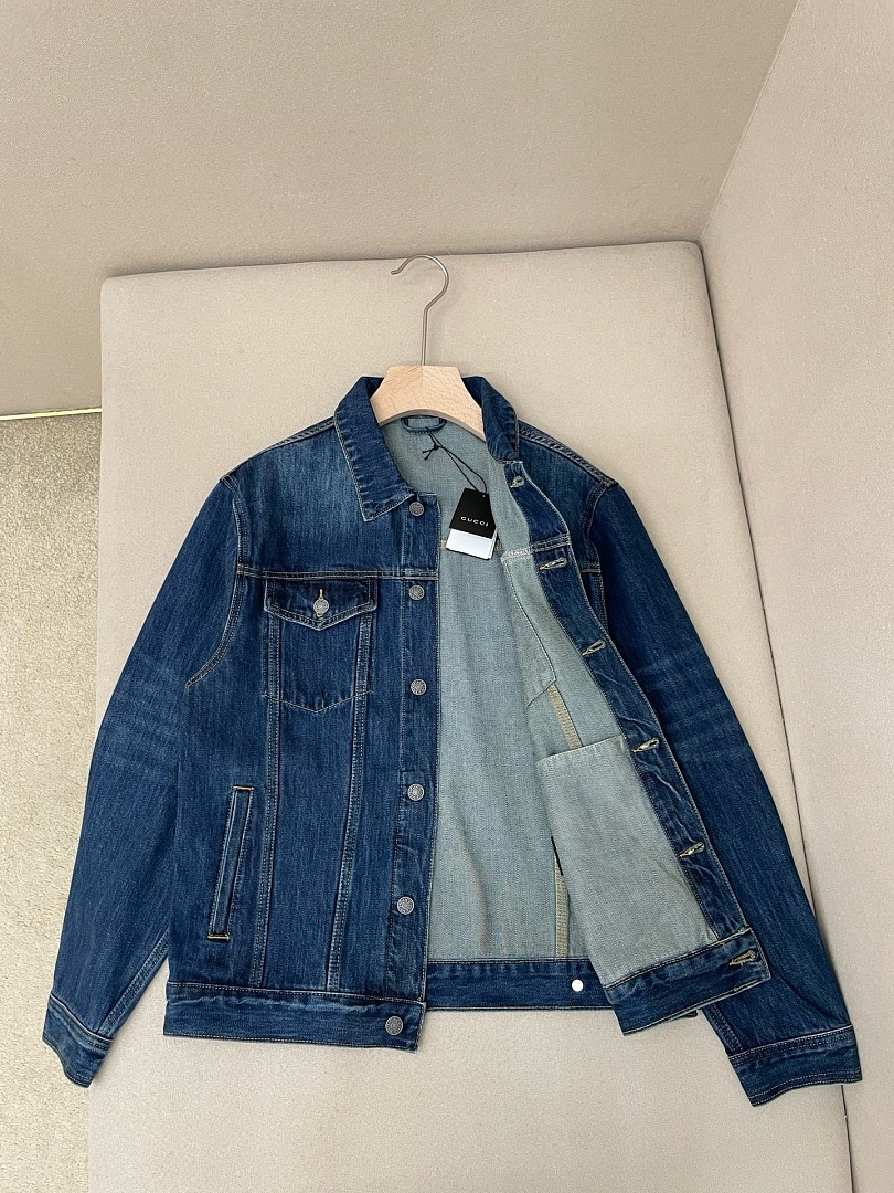 Gucci 3WT5289-8L - Image 10