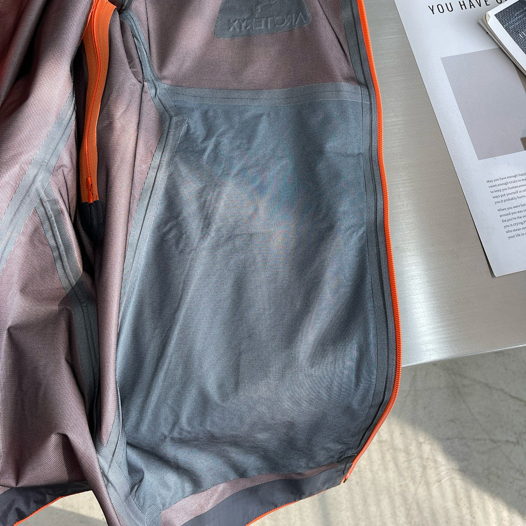 Arc'teryx — - Image 7
