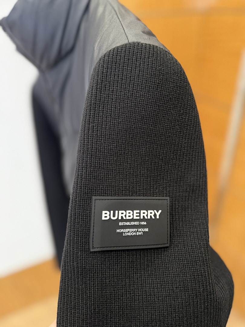 Burberry 51980-8L - Image 3