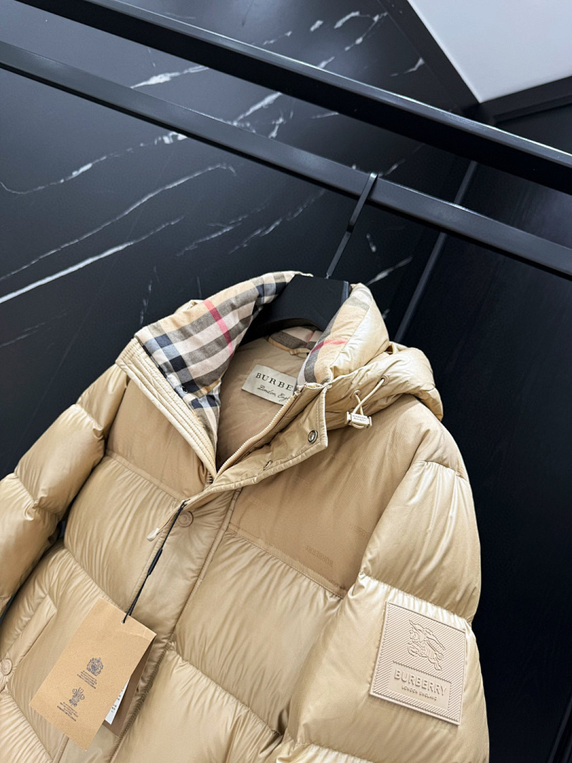 Burberry . 59650−92L - Image 30