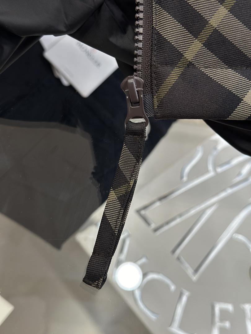 Burberry 5211−8L - Image 9