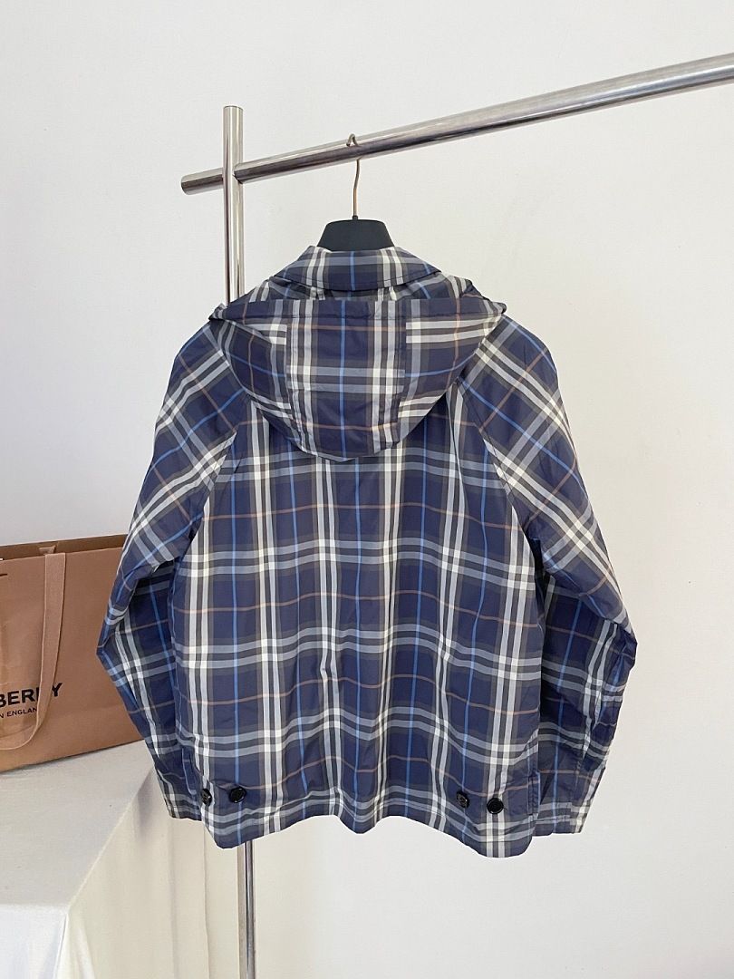 Burberry 6D278-61L - Image 6