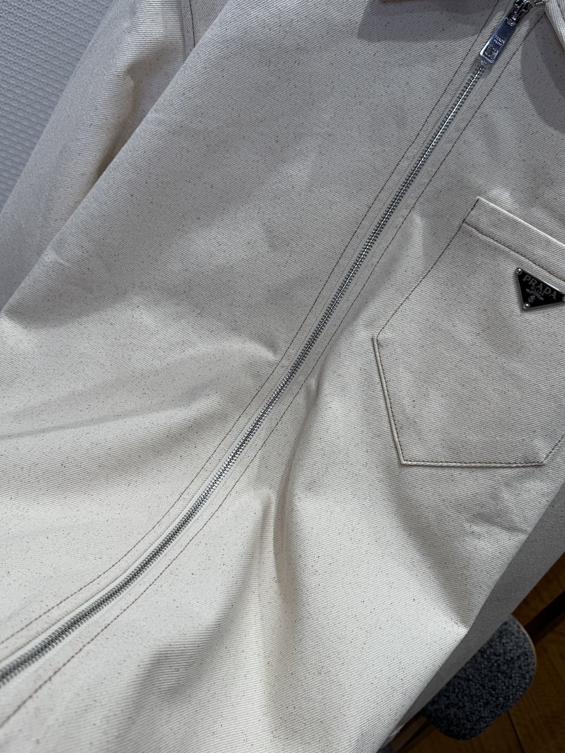 Prada 58181−8L - Image 15